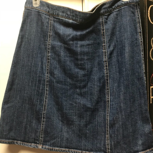 H&M Denim Skirt w/ Silver Buttons - Picture 2 of 2